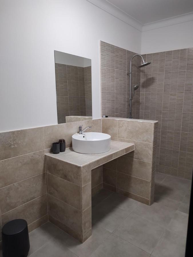 Central Apartment With 2 Bedrooms And 2 Bathrooms Oradea Dış mekan fotoğraf